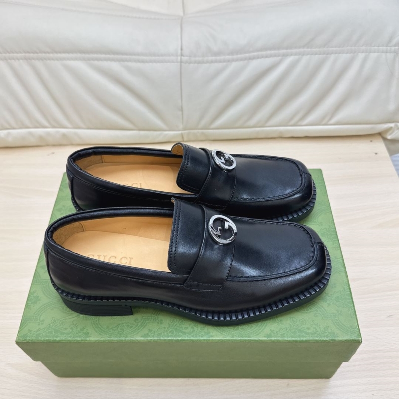 G*u*i leather shoes
